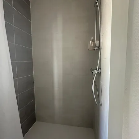 Curie - Neuf Clim&parking Avec Extérieur *