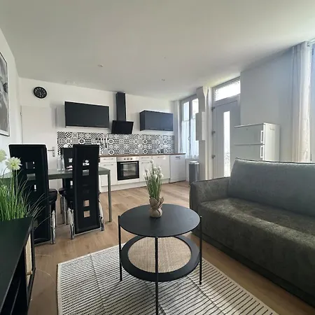 Curie - Neuf Clim&parking Avec Extérieur *