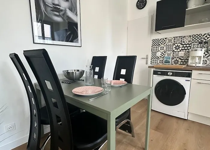 Curie - Neuf Clim&parking Avec Extérieur *